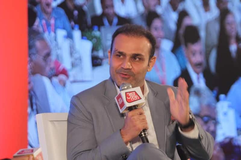 वीरेन्द्र सहवाग का मानना है कि धोनी को टी20 विश्व कप 2016 में नंबर 4 पर बल्लेबाजी करनी चाहिए