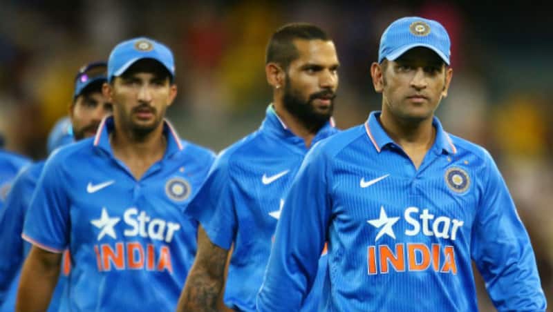 MS Dhoni said the top order batsmen with their superb show is making it easy for India © Getty Images (File Photo)