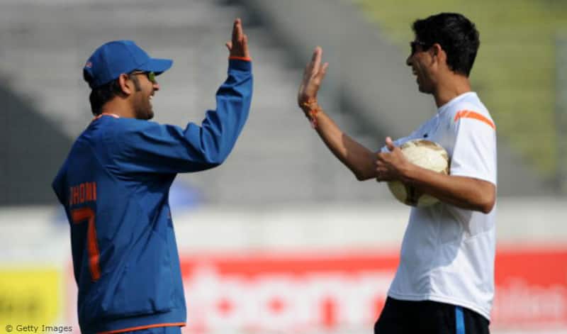 nehra dhoni