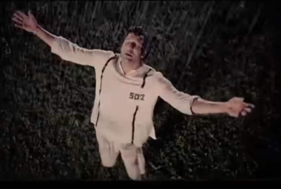 VIDEO: Wasim Akram escapes from prison
