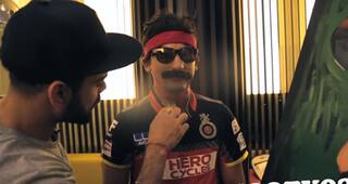 Video: Virat Kohli paints Mr. Nags red!
