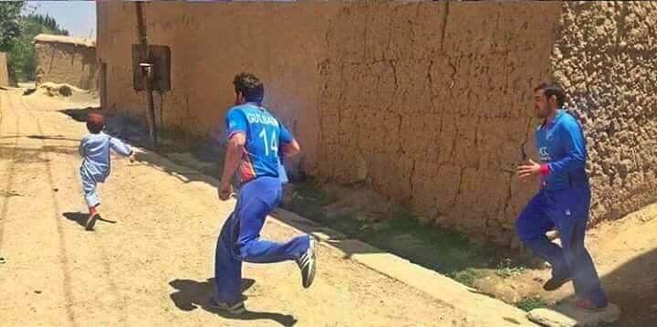 Afghanistan cricketers chase a kid who refused to take polio drops