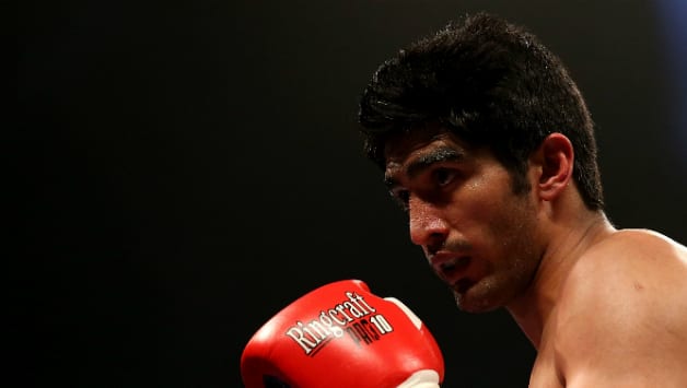 Vijender Singh clinched his seventh straight win and the Super Middleweight title by outlasting former WBC European champion Kerry Hope © Getty Images (File Photo)