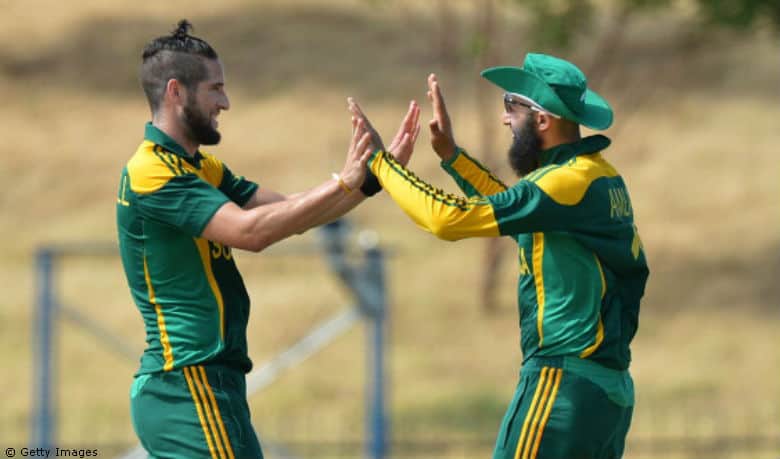 Hashim Amla, Wayne Parnell photobombed by ‘Batman’