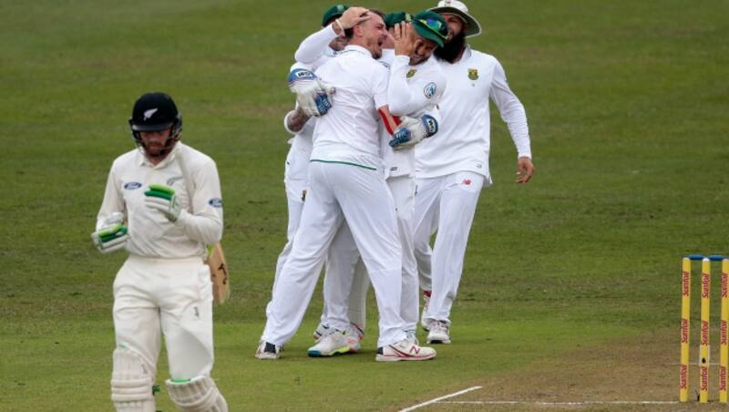 South Africa have got two wickets on Day 2 after Dale Steyn struck on his comeback &copy; AFP