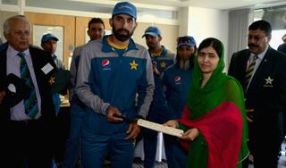Nobel laureate Malala Yousafzai meets Pakistani team during third Test against England