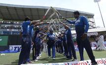 Watch Evin Lewis smash 5-sixes in an over from Stuart Binny
