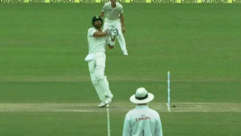 Virat Kohli's miscued pull that cost him his wicket. (Courtesy: Twitter)