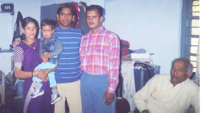 A file photo of Dhoni's family. Image courtesy: Twitter