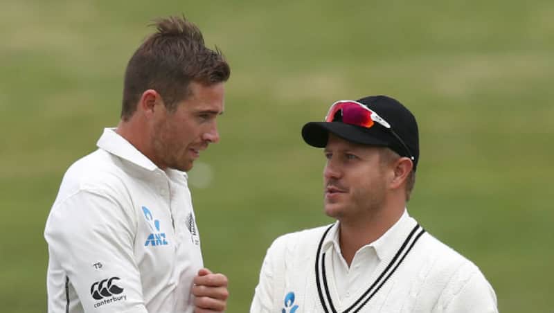 Tim Southee (Left) and Neil Wagner shared nine wickets between them in Pakistan's first innings © Getty Images
