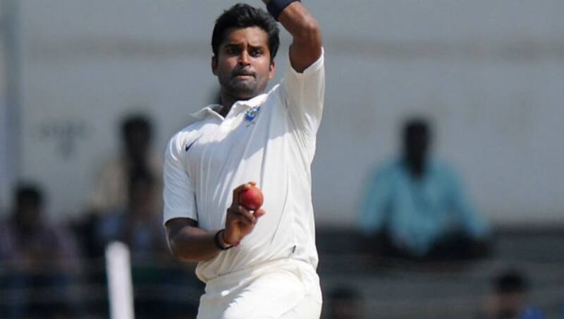 Vinay Kumar was rewarded with Man of the Match award for taking 9 wickets in the match © Getty Images