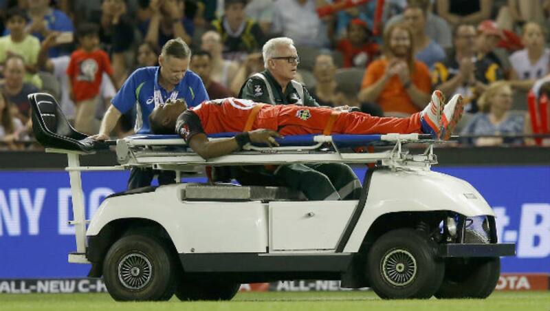 Dwayne Bravo was in a lot of pain, when he was stretchered off the field © Getty Images