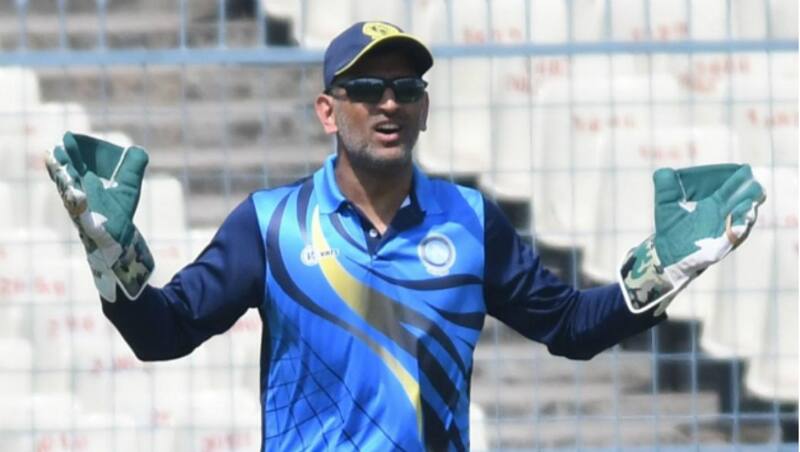 "I have never had an opportunity to enjoy a one-on-one session with Dhoni bhai. Today since the match was postponed, I went up to him and sought his time," said Shreevats Goswami &Acirc;&copy; IANS