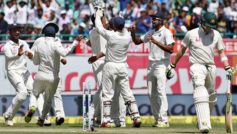 India inflicted a batting collapse on Australia on third day to take a decisive lead © IANS