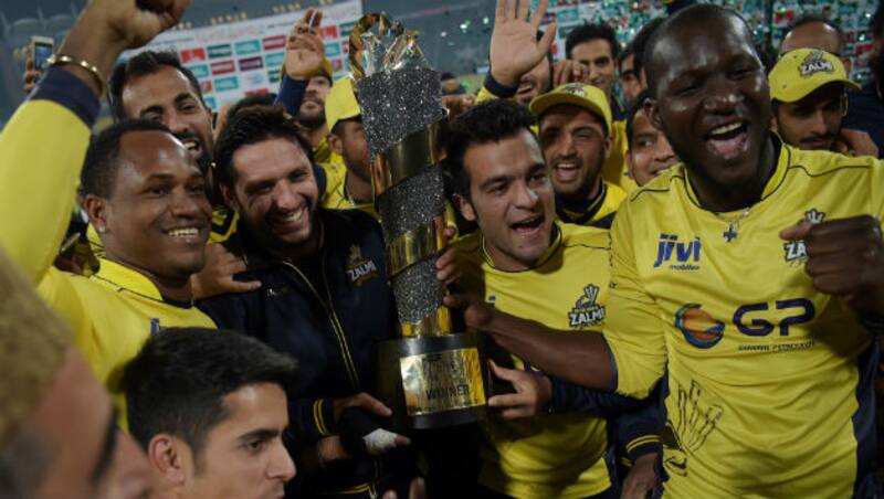 A male fan in his mid-teens entered the premises of the team's green room and encountered some of the players of Peshawar Zalmi &copy; AFP