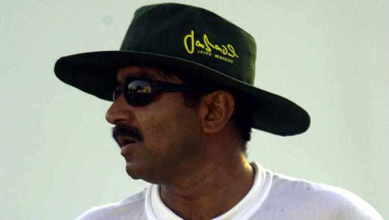 Coming to Imran Khanâs defence, Javed Miandad (above), in a TV show said, âThese are regular cricketing terms and every cricketer knows them.â © Getty Images