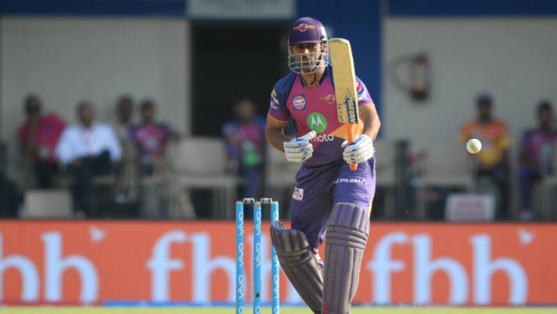 Playing in his 250th T20 game, MS Dhoni could only manage 5 runs &copy; AFP