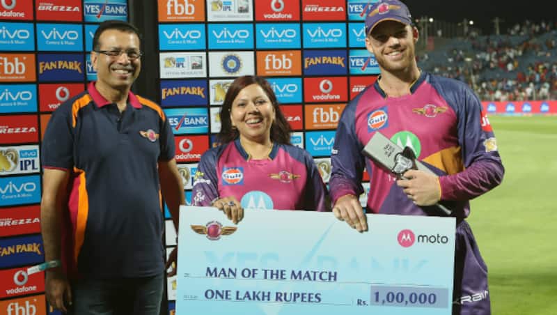Lockie Ferguson adjudged the Man of the Match against Royal Challengers Bangalore (RCB) in Match 34 of IPL 2017 at Pune on Saturday &Acirc;&copy; BCCI