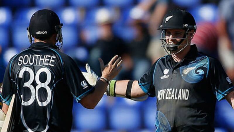 Tim Southee and Mitchell McClenaghan congratulate each other after the hard-fought win over Sri Lanka &Acirc;&copy; Getty Images