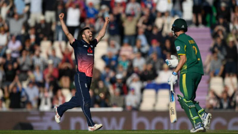 Mark Wood defended 7 runs in final over © Getty Images