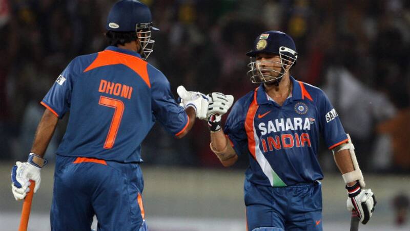 एम एस धोनी, सचिन तेंदुलकर © Getty Images