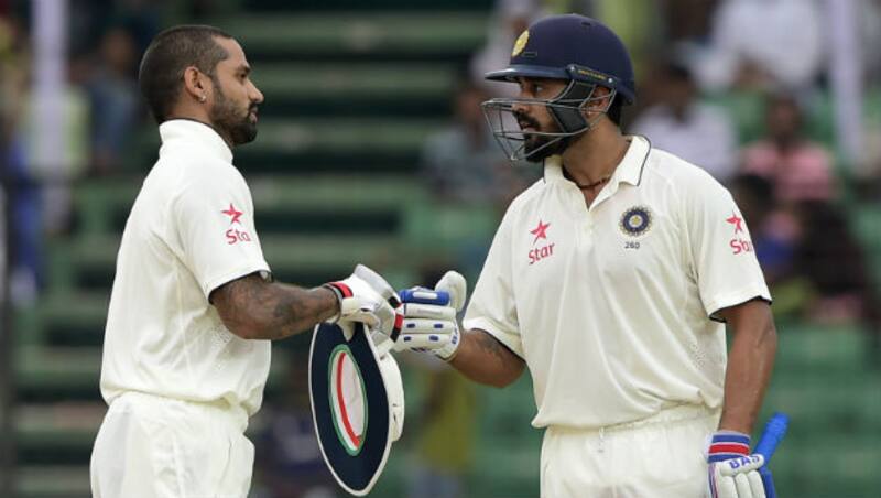 Shikhar Dhawan (l) replaces Murali Vijay (r) &copy; AFP