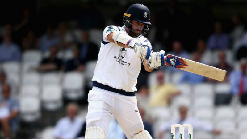 Title-chasers Hampshire also saw former Zimbabwe all-rounder Sean Ervine make 83 &Acirc;&copy; Getty Images