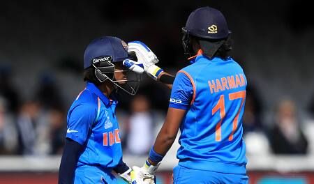 Harmanpreet Kaur and Punam Raut © Getty Images
