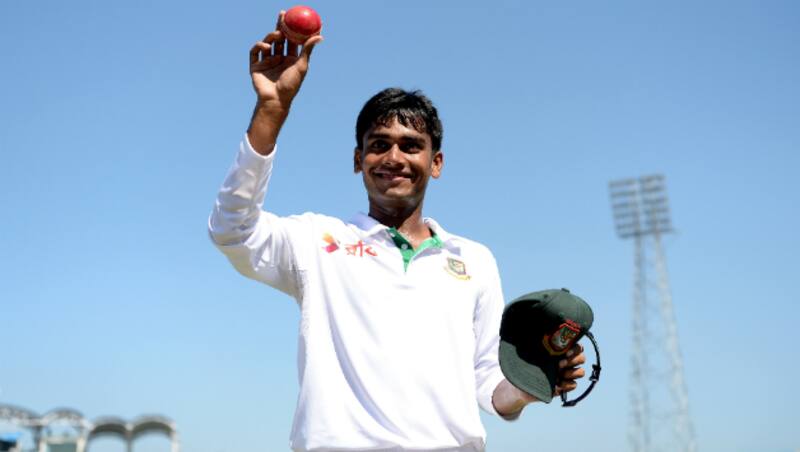Mehedi Hasan bagged 3 wickets in the final session © Getty Images