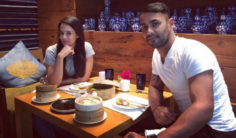 मयंती लैंगर और स्टुअर्ट बिन्नी Image courtesy: Stuart Binny’s Instagram account.