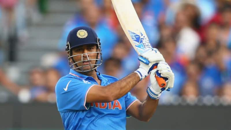 MS Dhoni will be the 1st cricketer since Tendulkar if he receives the award &Acirc;&copy; Getty Images