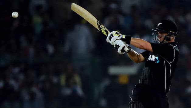 Munro hit Bhuvneshwar Kumar over the leg-side boundary off the very first ball he faced, following it up with a hat-trick of fours. New Zealand collected 19 runs off the first over. © AFP