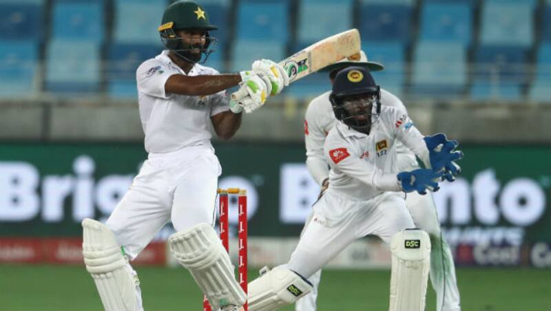 Asad Shafiq remains unbeaten on 86 &copy; Getty Images 