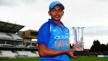 Dilip Vengsarkar advises Prithvi Shaw to stay focussed to play for India