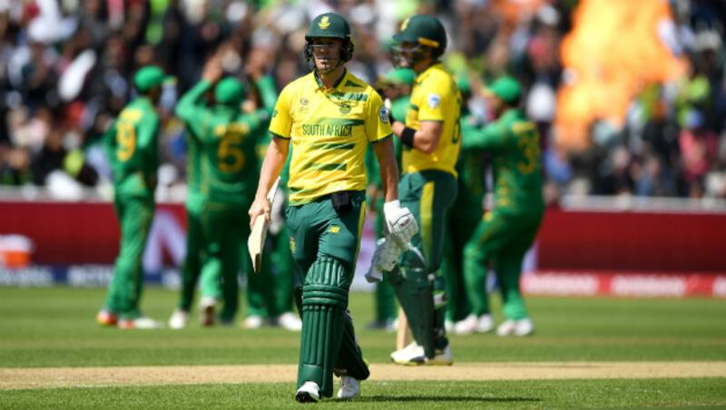 AB de Villiers was dismissed for 49, de Kock scored 59 &Acirc;&copy; Getty Images