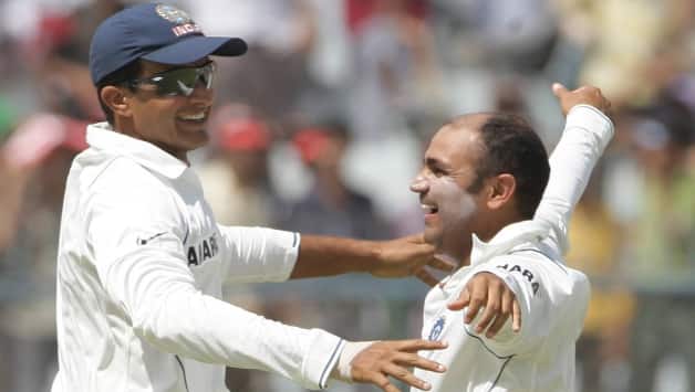 Sourav Ganguly (L) and Virender Sehwag © Getty Images