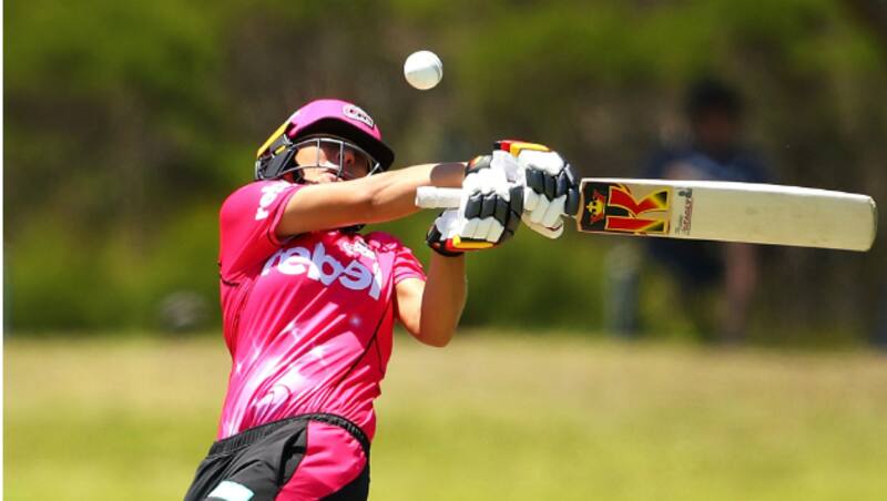 Gardner was hit during Sixers' third WBBL game &Acirc;&copy; Getty Images