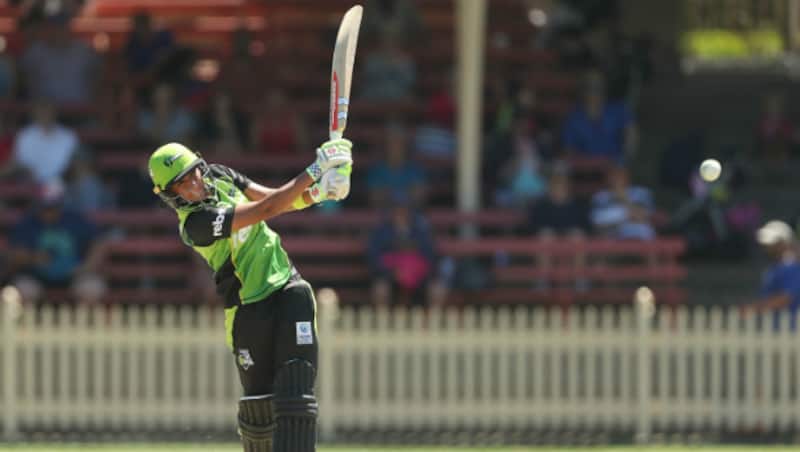 Harmanpreet Kaur scored 29 in the match against Sydney Sixers &Acirc;&copy; Getty Images 