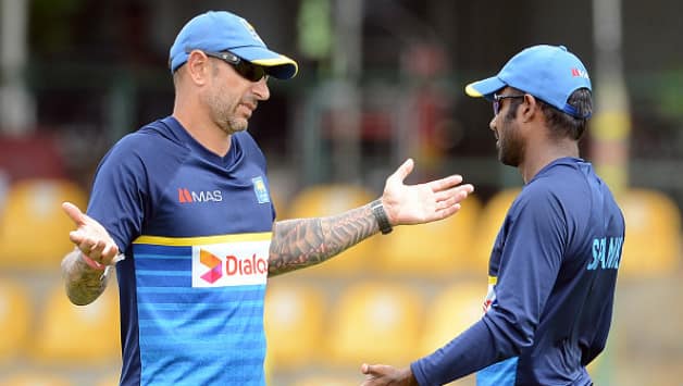 Nic Pothas with former Sri Lanka captain Upul Tharanga © AFP