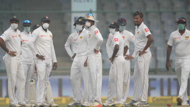 Sri Lanka cricketers wore masks again on Day 4 &copy; AFP