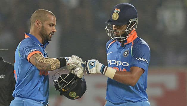 Shikhar Dhawan (L) and Shreyas Iyer added 135 runs for the second wicket © AFP