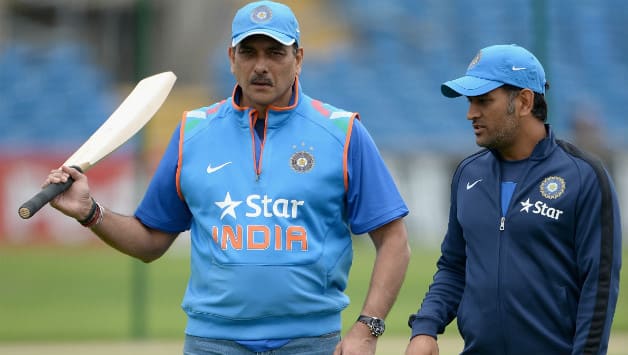 Ravi Shastri (left) has always been vocal with his support to MS Dhoni © Getty Images