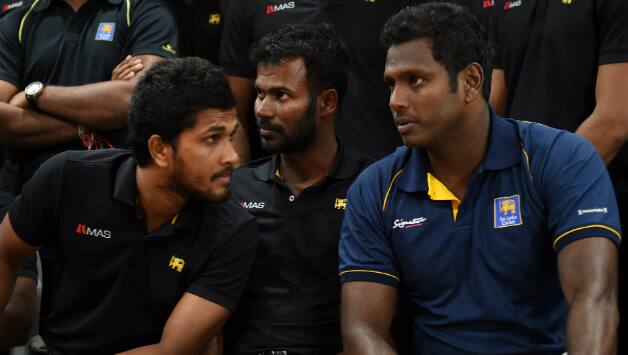 Dinesh Chandimal, Upul Tharanga and Angelo Mathews © AFP