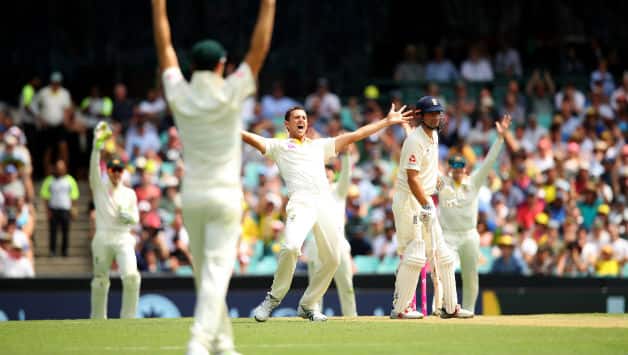 Josh Hazlewood celebrates wicket © Getty Images