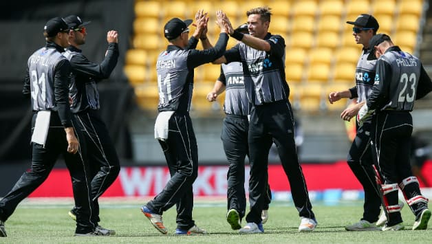 Tim Southee ended with figures of 3 for 13 © Getty Images