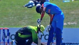 ICC Under-19 World cup 2018: Indian and Pakistan player helping each other during semi-final match is winning internet