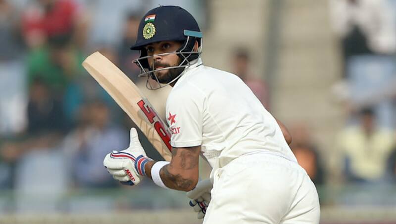 Kohli is unbeaten at 85 © AFP