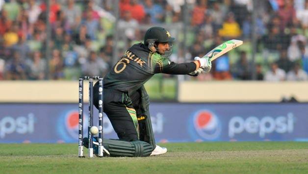 Malik was dismissed for 6 but did not come to field © AFP