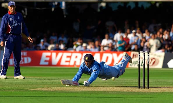 Nasser Hussain and Mohammad Kaif during NatWest Series in 2002 © Getty Images