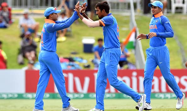 Indian bowlers restricted Australia to 216 © Getty Images